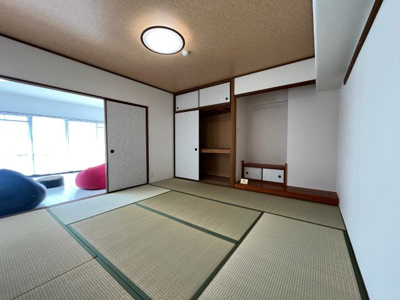 【和室】 | ライオンズマンション鈴蘭台壱番館 | 床の間のある本格的な和室です。客間としてもお使いいただけます。