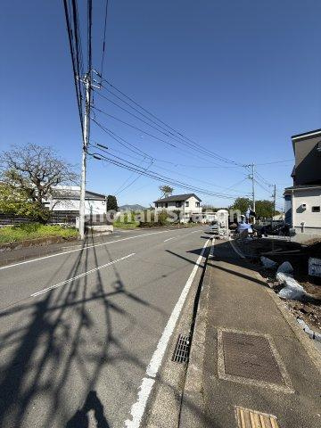 【前面道路含む現地写真】 | おだやかな閑静な住宅街にございます♪