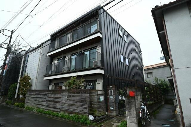 ＴＲＩＢＥＣＡ（トライベッカ）