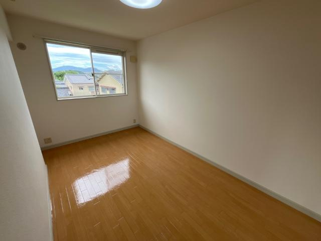 パステルコートの寝室|南洋室