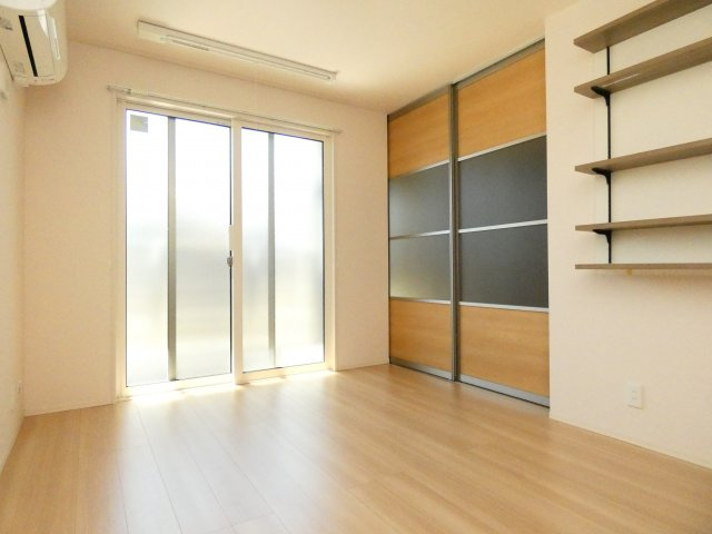 エスタ・ビエンの居間・リビング