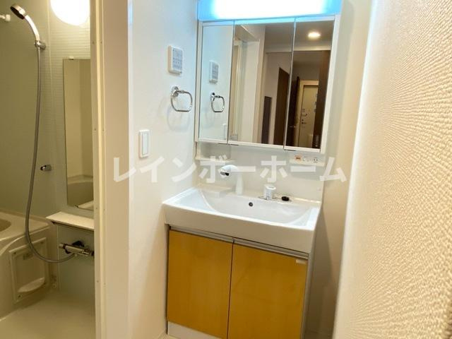 【仲介手数料：50％OFF】対象物件！の洗面所|明るい洗面所です