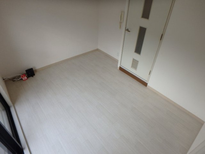 【寝室】 | リッツメイト | 明るい寝室