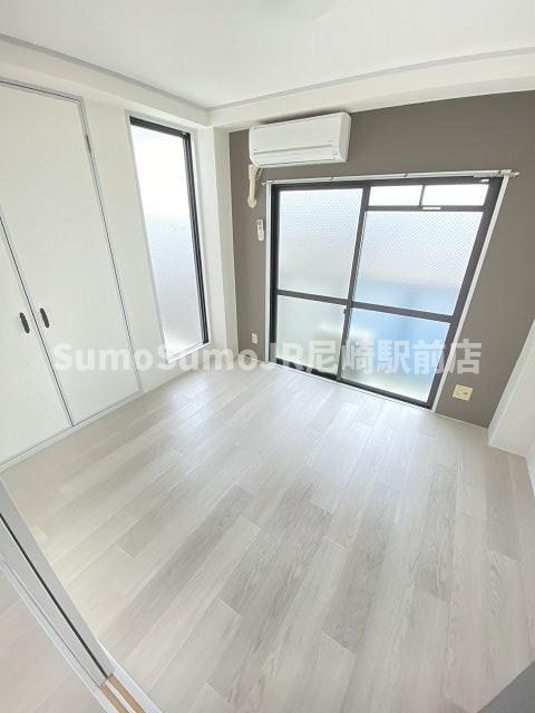 桜木マンションの寝室|使い勝手のいい寝室です