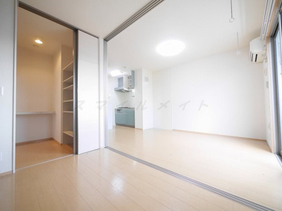 【寝室】 | フローラ