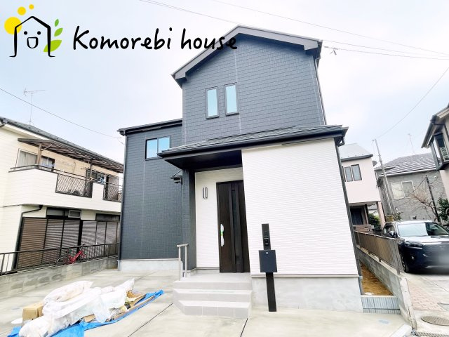 見沼区堀崎町579番　新築一戸建て　ハートフルタウン　Aの外観|耐久性に優れたサイディング貼りの外観。雨風に強く、汚れにくい素材で美しさが長持ちします。日々のメンテナンス負担を軽減し、家族の暮らしをしっかり守る安心の新築住宅です。