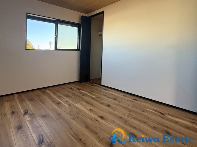 新築戸建　高座郡寒川町小動の洋室