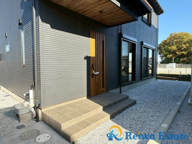 新築戸建　高座郡寒川町小動の玄関