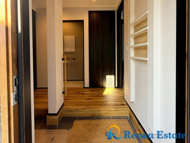 新築戸建　高座郡寒川町小動の玄関