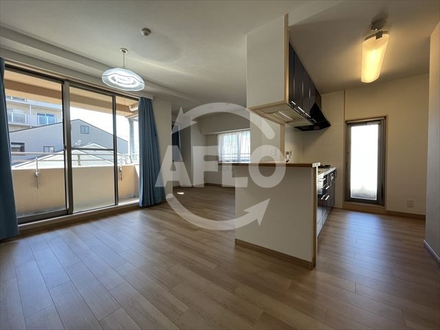 セイワパレス新深江　深江小学校区の居間・リビング|セイワパレス新深江　リビング