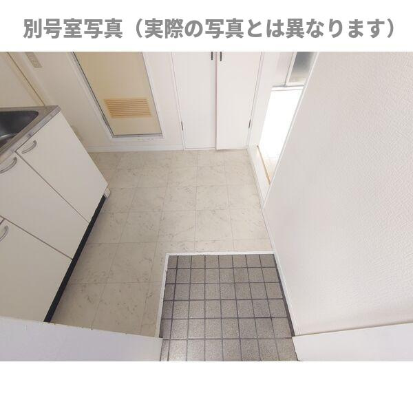 マルエ荘の玄関