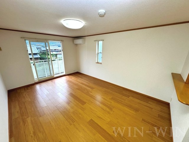 アルカンシェルの居間・リビング|イメージ（同建物内別部屋の写真です）