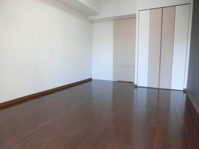 KDXレジデンス難波の洋室