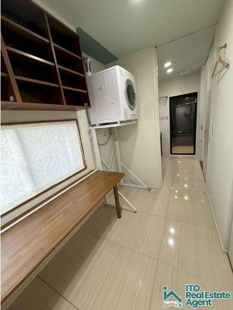 岩倉幡枝町　中古戸建のランドリースペース