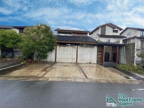 岩倉幡枝町　中古戸建の外観