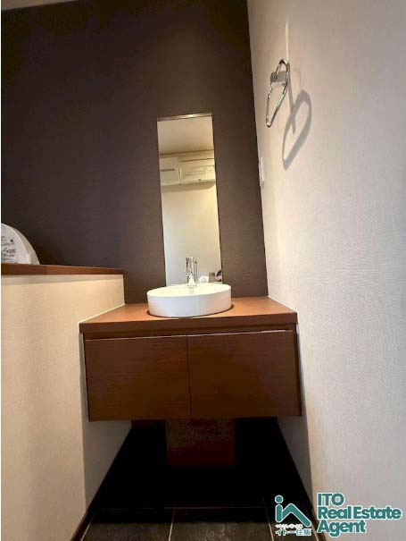 岩倉幡枝町　中古戸建のトイレ