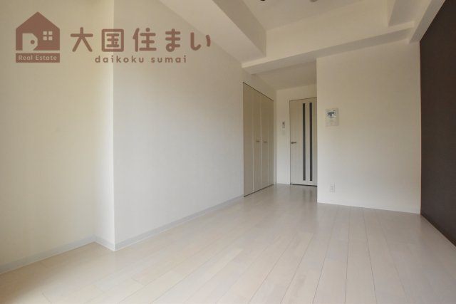 【洋室】 | ラグゼ難波西I