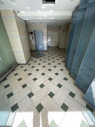 SERENiTE日本橋SUDのエントランス