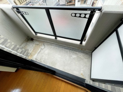 【バルコニー】 | エクセレント上新8 | バルコニー付きです