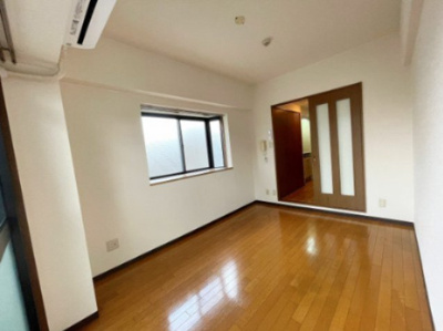 【洋室】 | エクセレント上新8 | 使い勝手のいい洋室です