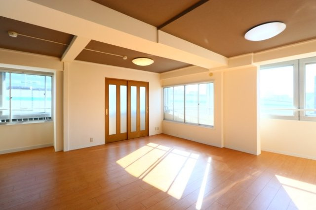 蛎殻町団地の洋室|ゆったりした洋室です