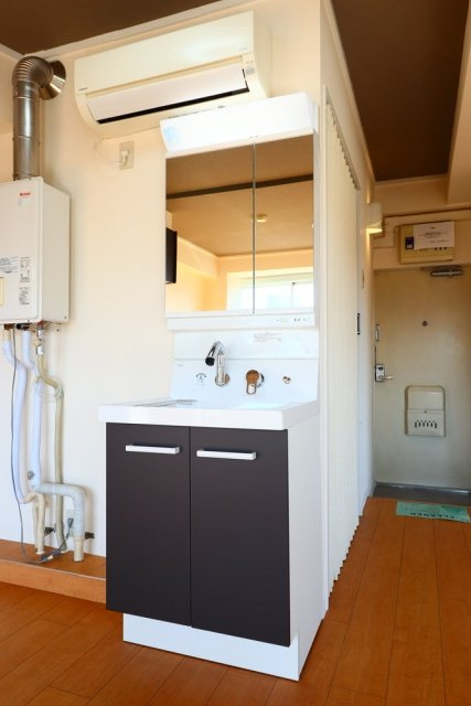 蛎殻町団地の独立洗面台|独立洗面台で身支度をすべて済ませてしまいましょう