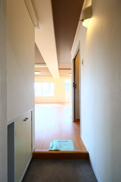 蛎殻町団地の玄関|落ち着いた玄関です