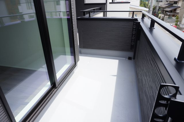 越谷市弥栄町4丁目 新築分譲住宅 全3棟 3号棟のバルコニー