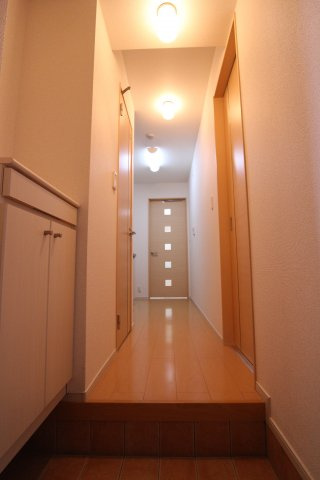 エムワン舞子の玄関