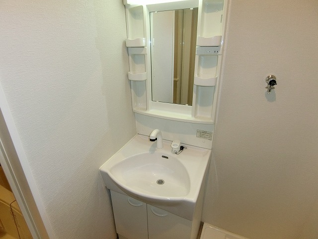 プレジール今津駅前の独立洗面台