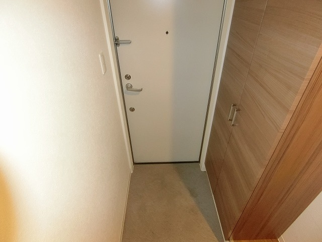 プレジール今津駅前の玄関