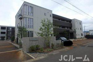 マストテラス上越春日野Aの駐車場