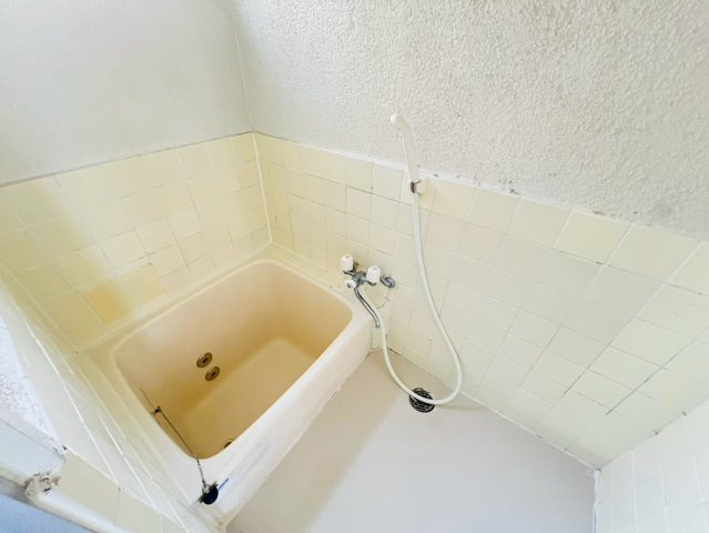 南多聞台４丁目戸建の浴室
