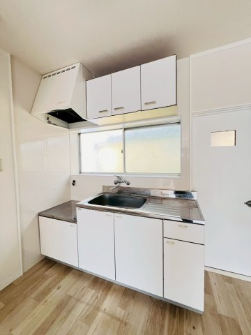 南多聞台４丁目戸建のキッチン