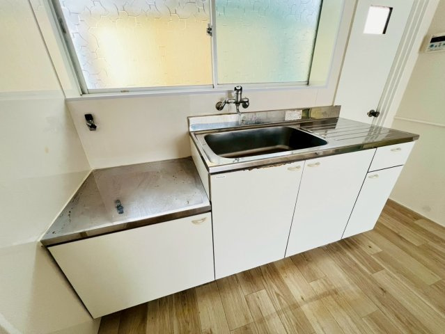 南多聞台４丁目戸建のキッチン