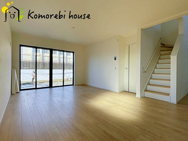 さいたま市大宮区三橋　31期　新築一戸建て　KEIAI GRACE　01の居間・リビング|26.2.9撮影済み