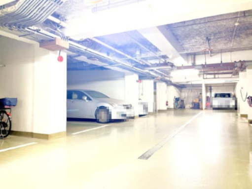 セザール第二竹ノ塚の駐車場