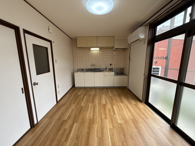 マイアール新町の居間・リビング