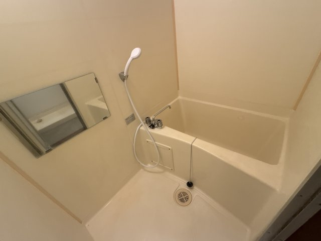 マイアール新町の浴室
