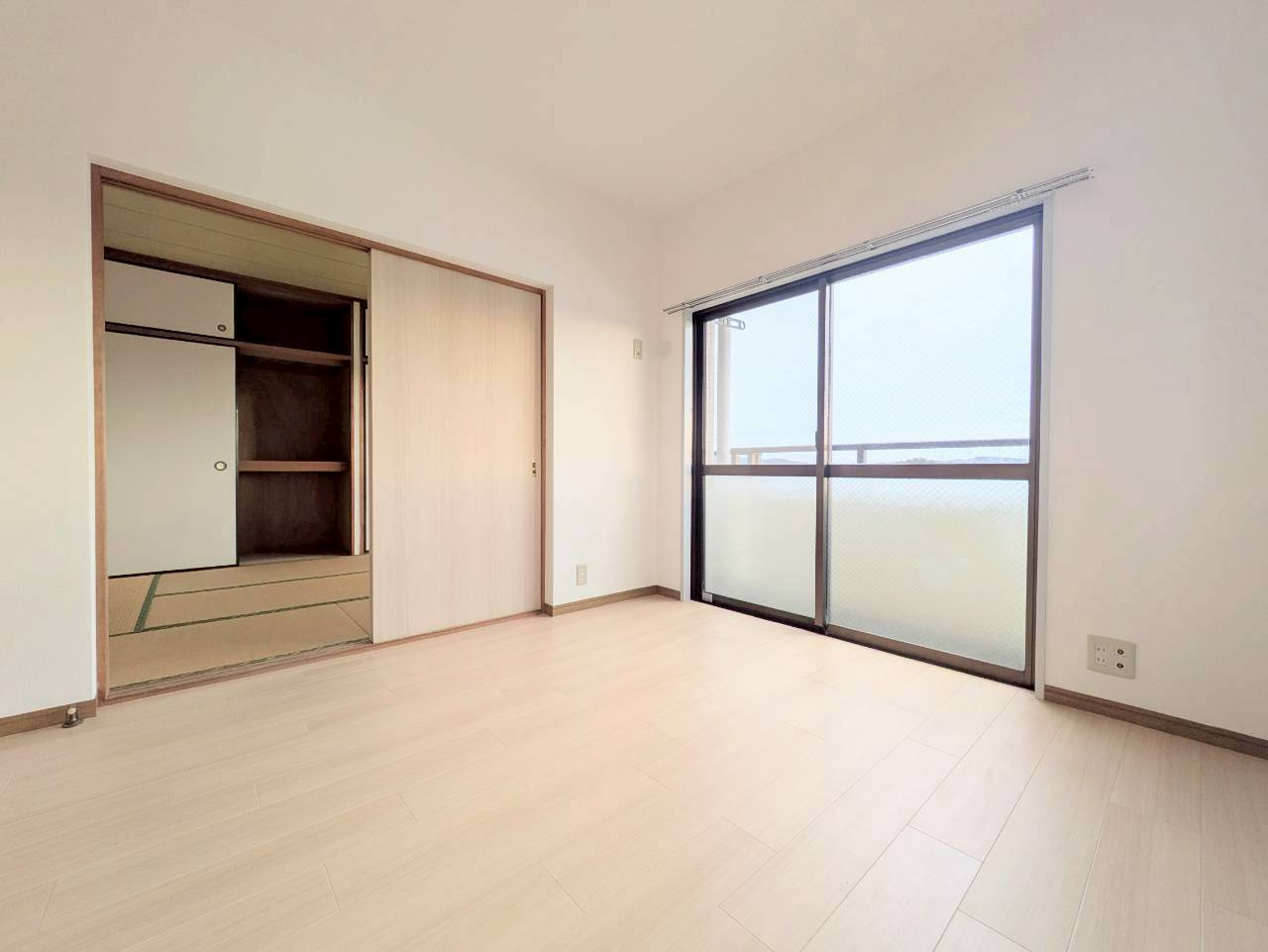 スカイヒルズの居間・リビング