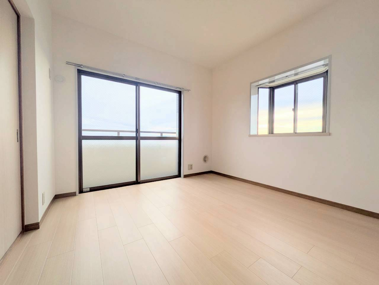 スカイヒルズの居間・リビング