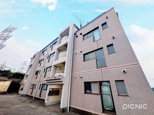 スカイヒルズの外観