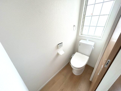 東松山市松山町2丁目　中古戸建のトイレ|２階 トイレ