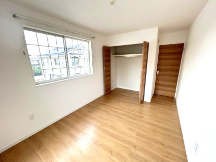 東松山市松山町2丁目　中古戸建の洋室|２階 洋室（６.５帖）