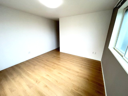 東松山市松山町2丁目　中古戸建の洋室|２階 洋室（９帖）