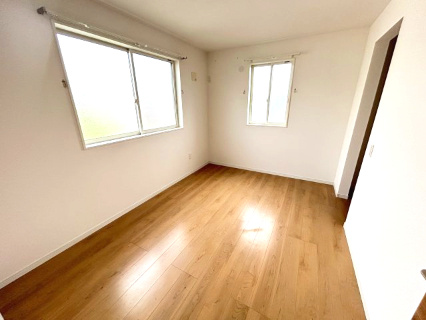 東松山市松山町2丁目　中古戸建の洋室|２階 洋室（６帖）