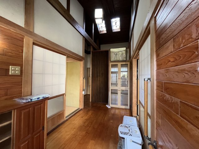 宮崎県串間市塩町　川を眺める平家一戸建て住宅の玄関