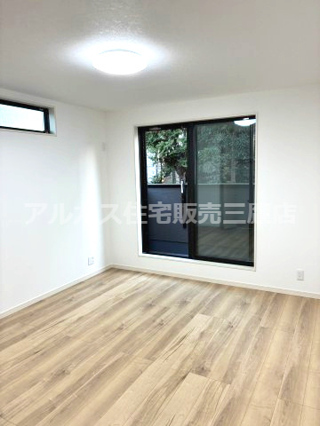 武蔵野市 吉祥寺南町５丁目 中央線 西荻窪駅 新築戸建の洋室