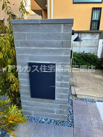 武蔵野市 吉祥寺南町５丁目 中央線 西荻窪駅 新築戸建のエントランス