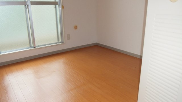 市川グリーンタウン鈴の居間・リビング|室内綺麗です